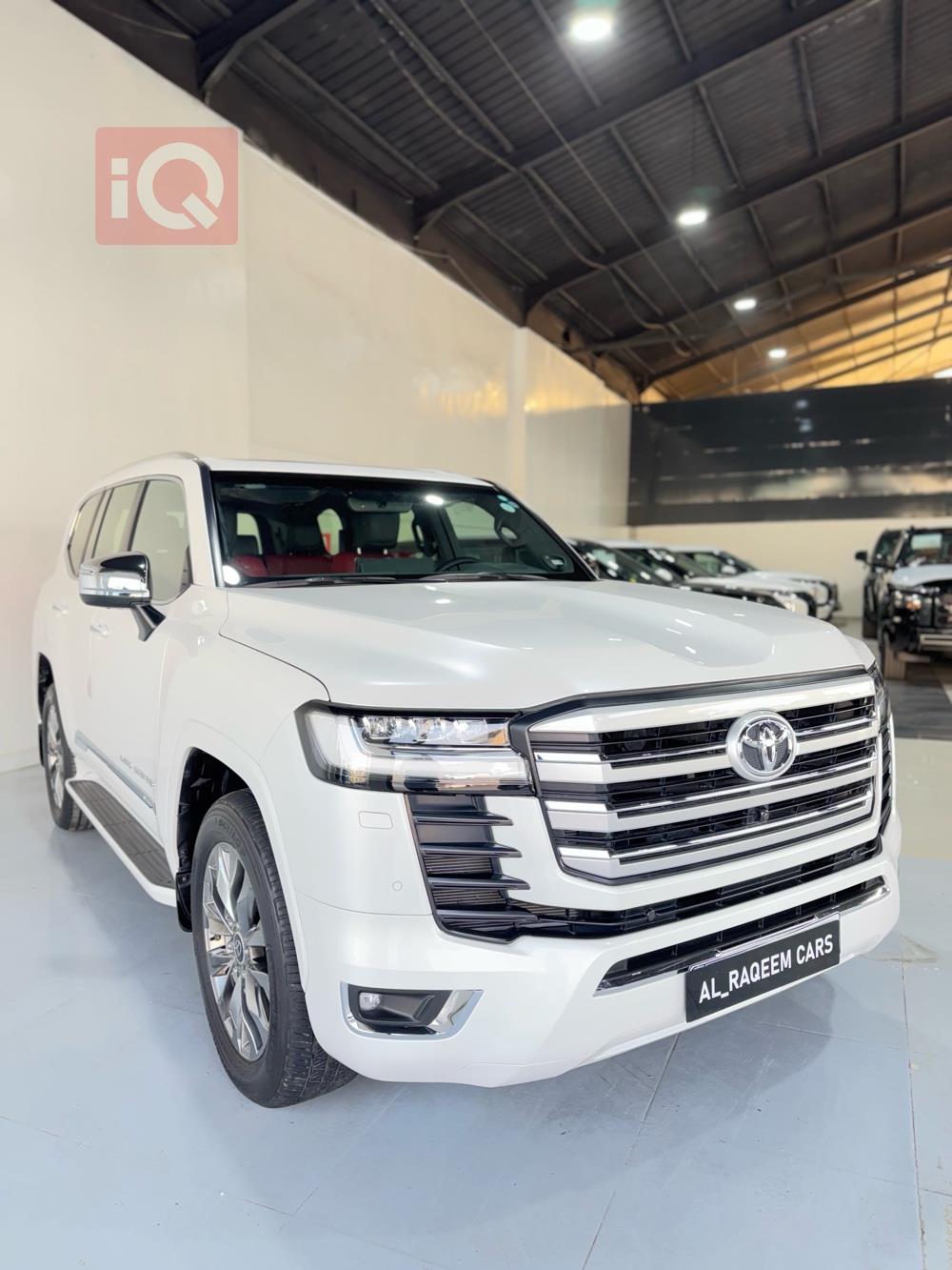 تۆیۆتا لاند کروزەر